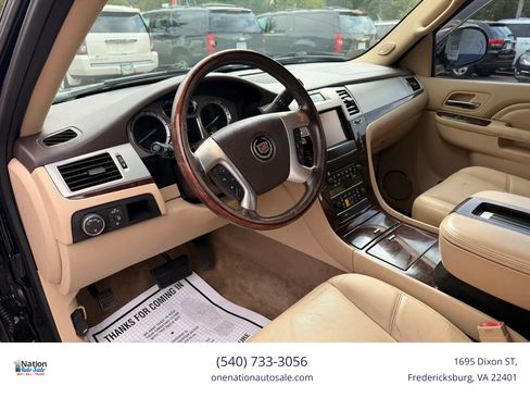 Used 2013 Cadillac Escalade Luxury AWD/4WD image 11
