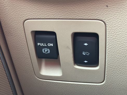 Used 2019 Ford F150 Lariat AWD/4WD image 17