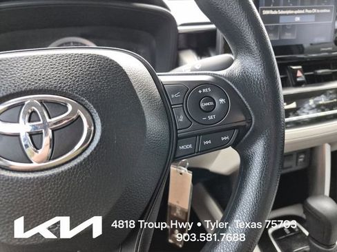 Used 2022 Toyota Corolla Cross L FWD image 27