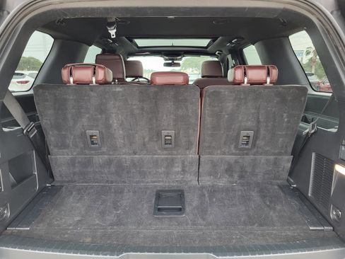 Used 2024 Ford Expedition Limited image 13