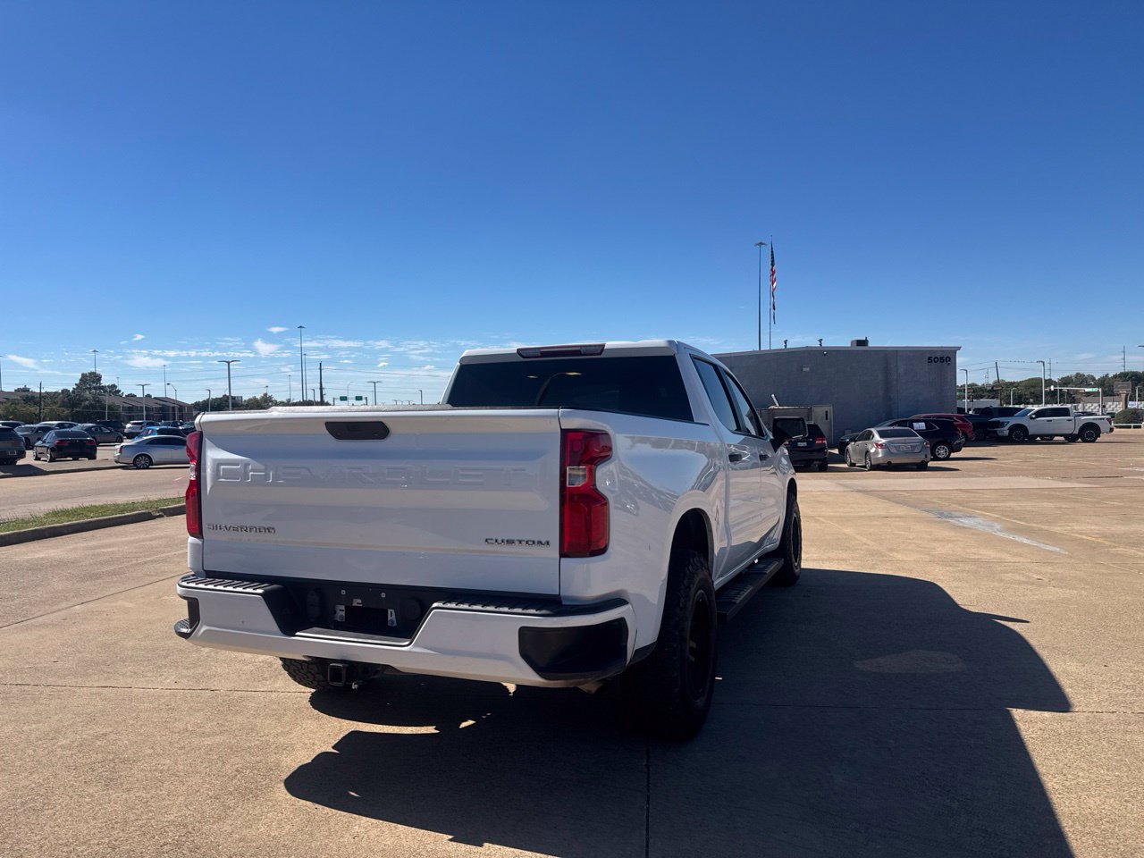 Used 2021 Chevrolet Silverado 1500 Custom RWD image 23
