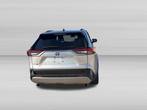 Used 2020 Toyota RAV4 XSE AWD/4WD image 4