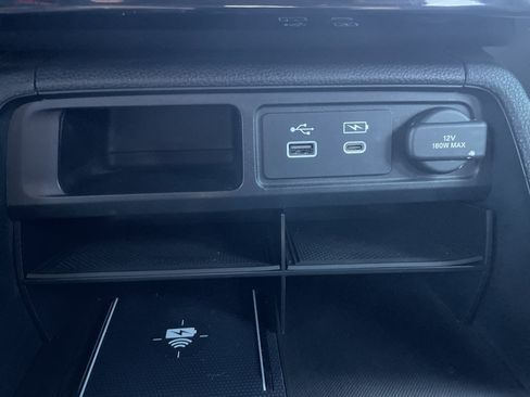 Used 2025 Honda Pilot TrailSport image 30