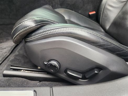 Used 2018 Volvo S90 T6 Inscription w/ Convenience Package image 23