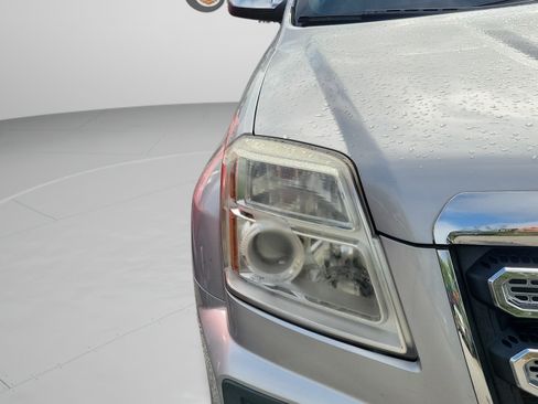 Used 2017 GMC Terrain SLE FWD image 11