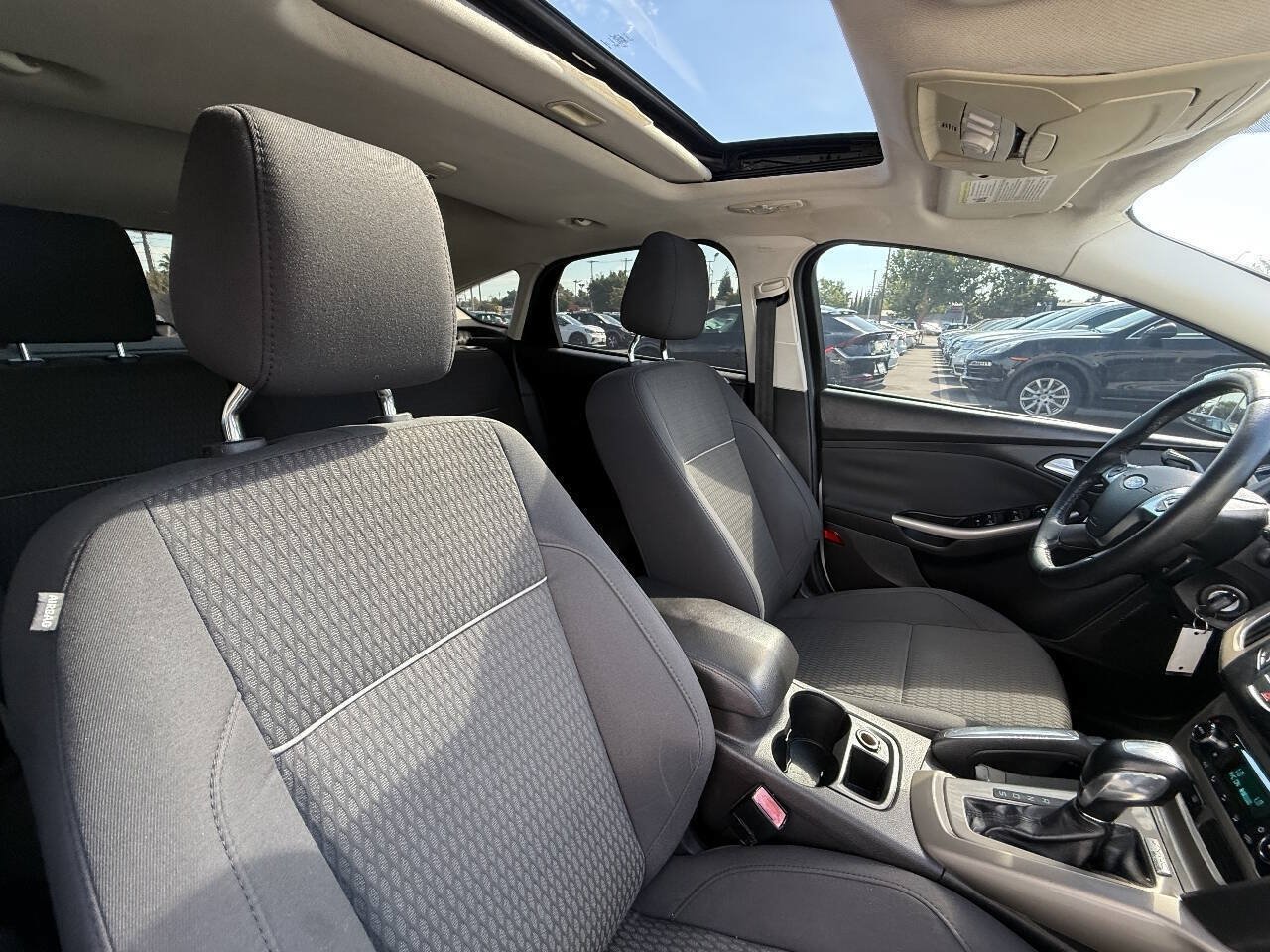 Used 2012 Ford Focus SEL FWD image 18