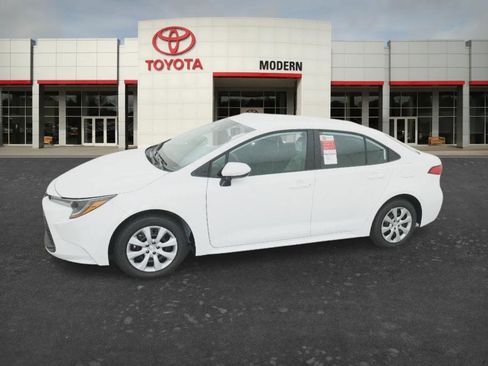 New 2026 Toyota Corolla LE FWD image 3