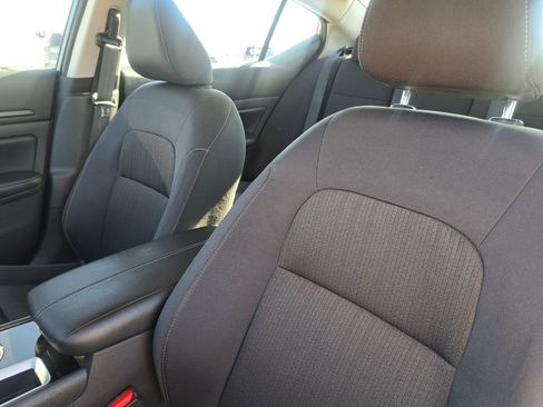 Used 2024 Nissan Altima 2.5 SV image 17