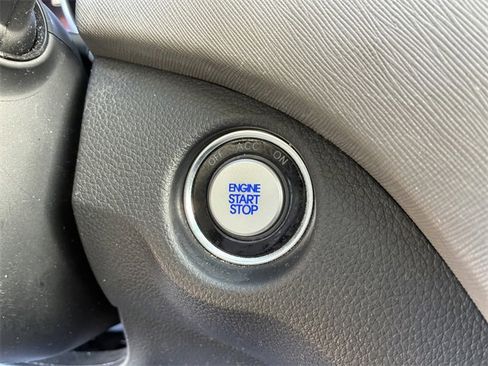 Used 2017 Hyundai Santa Fe Sport w/ 2.4L Tech Package 04 image 28