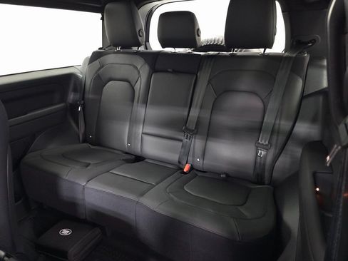 Certified 2025 Land Rover Defender 90 V8 AWD/4WD image 40
