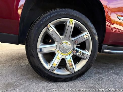 Used 2019 Cadillac Escalade Luxury image 11