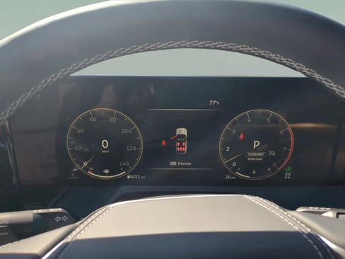 Used 2025 INFINITI QX80 Sensory image 27