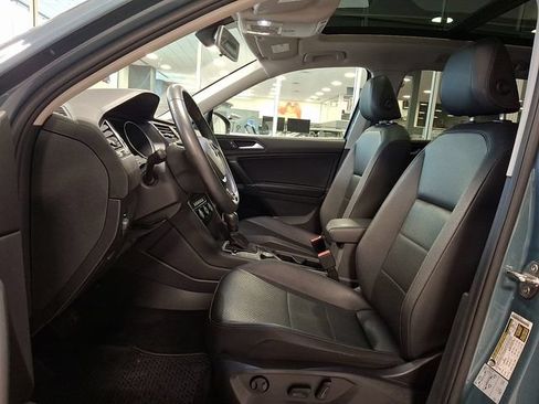 Used 2020 Volkswagen Tiguan SE w/ Panoramic Sunroof Package AWD/4WD image 11