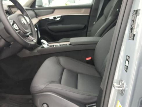 Certified 2026 Volvo XC90 B6 Plus w/ Protection Package Premier image 15