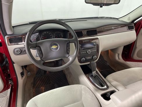 Used 2015 Chevrolet Impala LT w/ LT Sunroof Package image 8