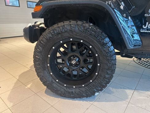 Used 2023 Jeep Wrangler Sahara image 26