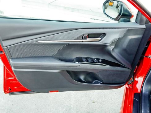 Used 2025 Toyota Camry SE image 24