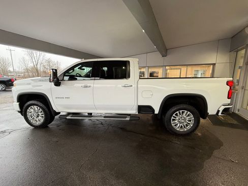 Used 2020 Chevrolet Silverado 3500 High Country w/ Z71 Off-Road Package image 4