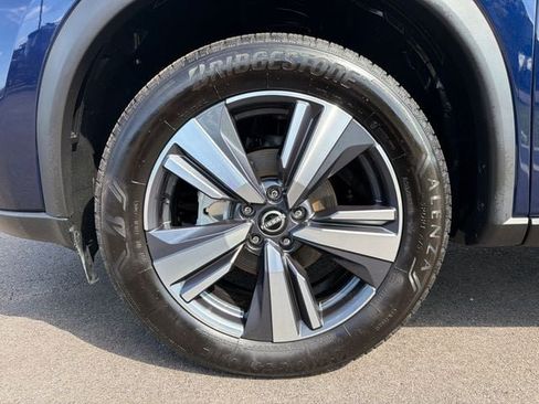 Used 2026 Nissan Rogue SL FWD image 15