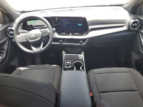Used 2026 Chevrolet Equinox LT FWD image 10