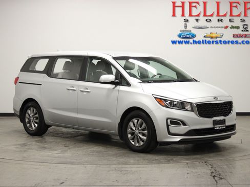 Used 2019 Kia Sedona L image 1
