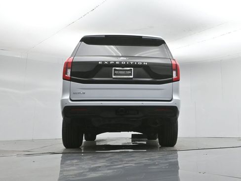 Used 2025 Ford Expedition Active RWD image 51