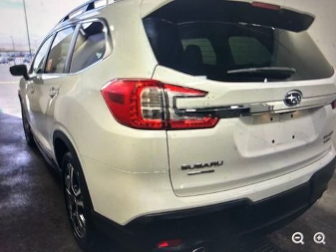Used 2023 Subaru Ascent Limited AWD/4WD image 2