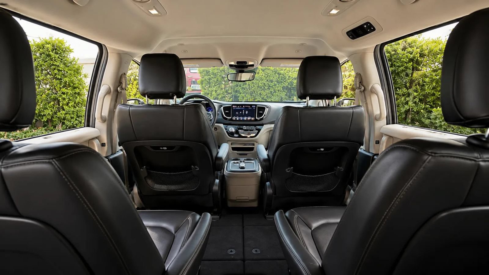 Used 2024 Chrysler Pacifica Touring-L FWD image 18