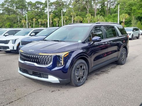 New 2026 Kia Carnival EX FWD image 3