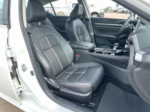 Used 2024 Nissan Altima 2.5 SR image 22