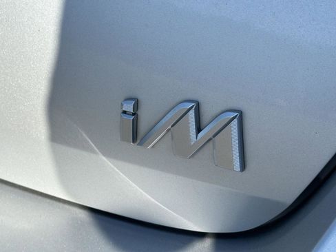 Used 2018 Toyota Corolla iM image 10