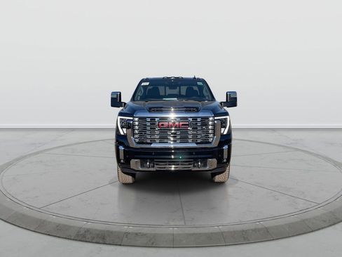 New 2026 GMC Sierra 2500 Denali w/ Denali Reserve Package AWD/4WD image 3