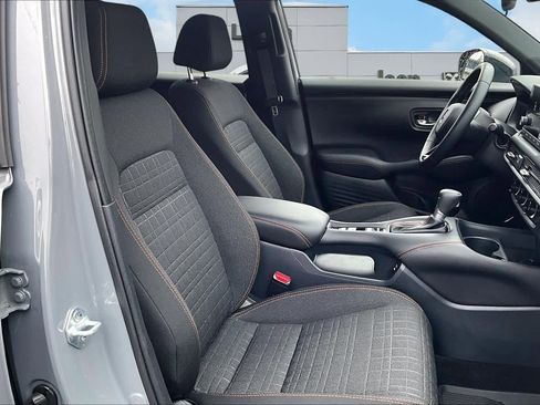Used 2025 Honda HR-V Sport image 14