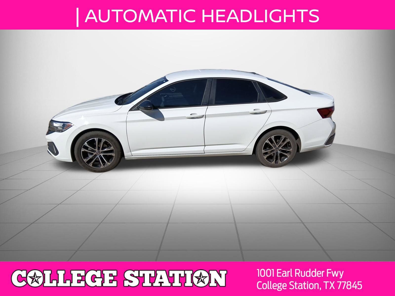 Used 2023 Volkswagen Jetta Sport FWD image 8
