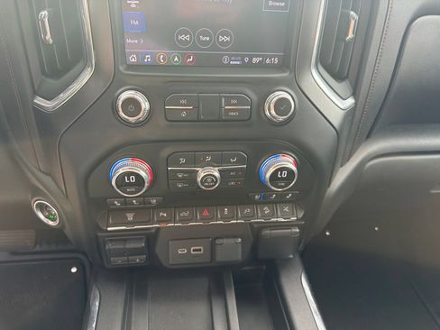 Used 2023 GMC Sierra 2500 AT4 w/ AT4 Preferred Package AWD/4WD image 24