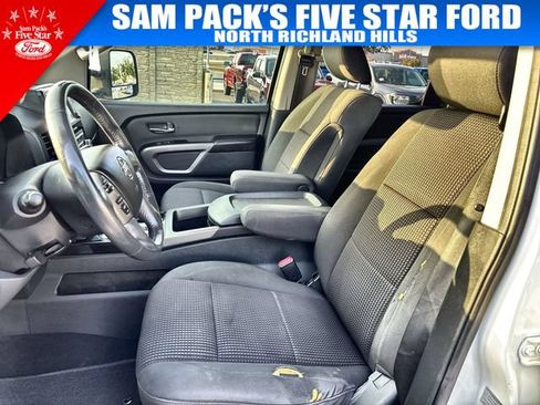 Used 2015 Nissan Titan SV w/ SV Value Truck Package RWD image 20