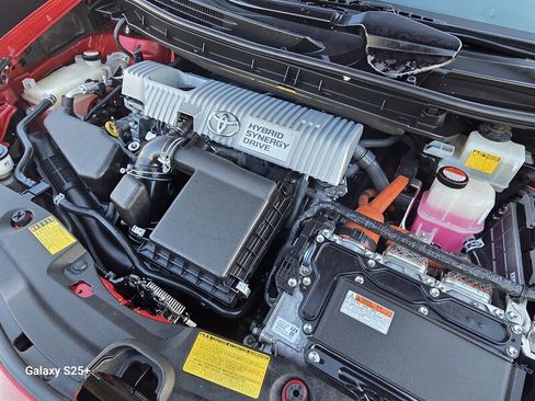 Used 2014 Toyota Prius image 42