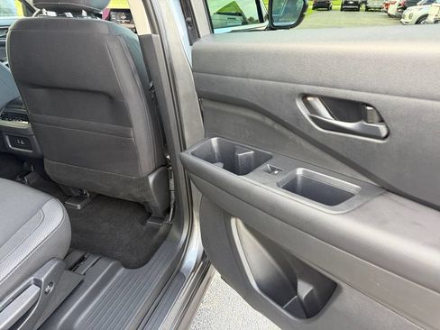 Used 2025 Nissan Pathfinder SV AWD/4WD image 24
