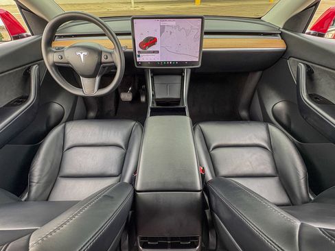Used 2021 Tesla Model Y Long Range AWD/4WD image 2