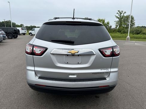 Used 2016 Chevrolet Traverse LS FWD image 4