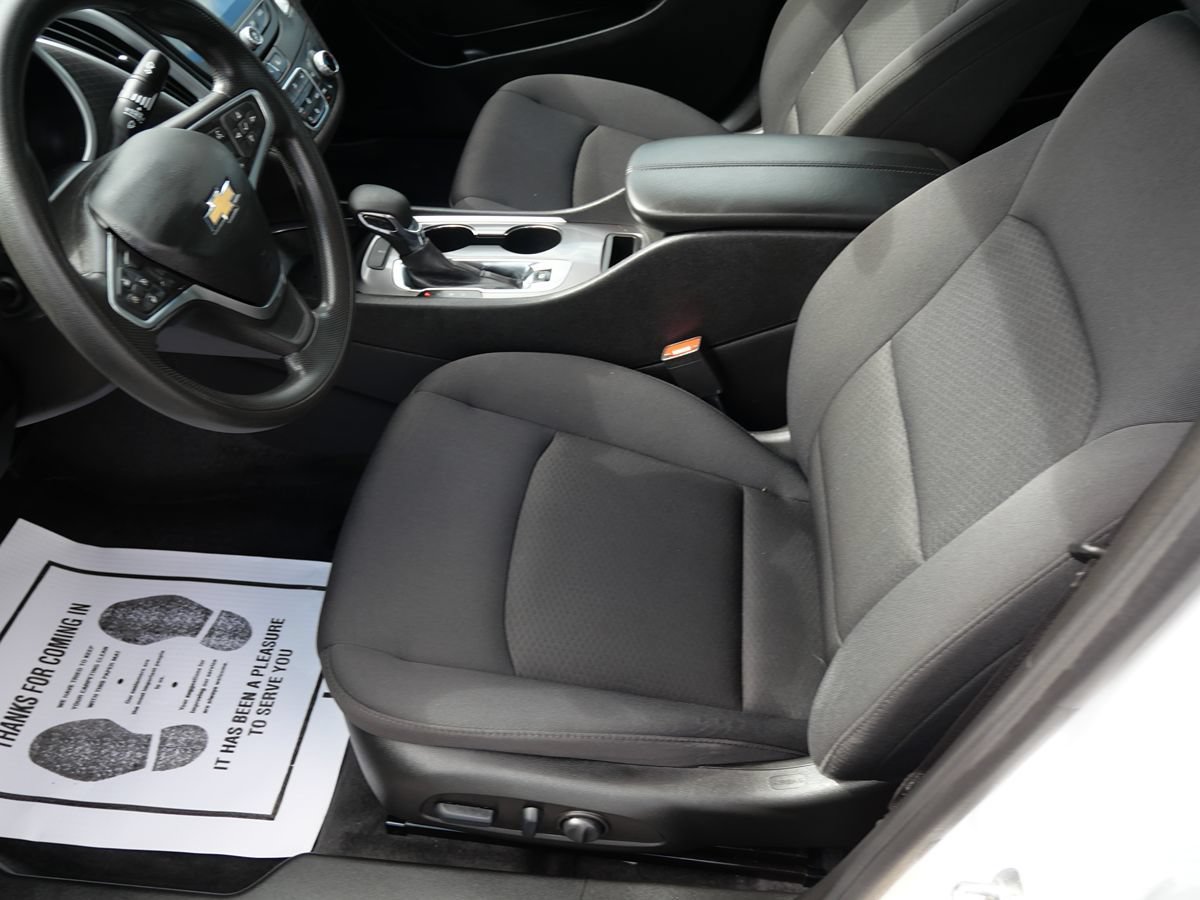Used 2022 Chevrolet Malibu LT FWD image 10