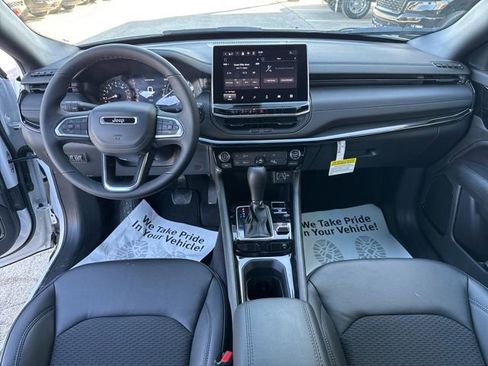 New 2026 Jeep Compass Latitude image 28