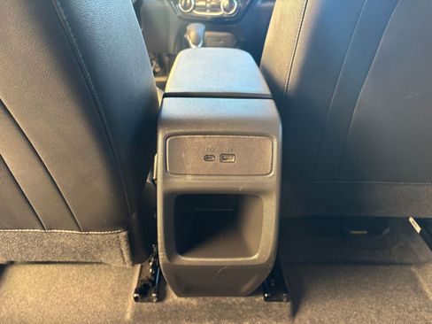 Used 2025 Chevrolet Trax LT image 24