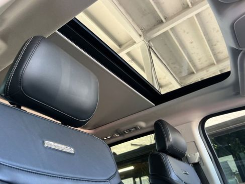 Used 2025 Ford Expedition Platinum AWD/4WD image 20