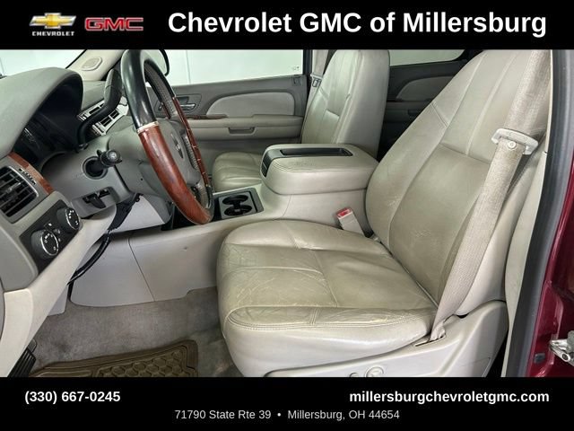 Used 2008 GMC Yukon XL SLT w/ SLT Preferred Equipment Group AWD/4WD image 16