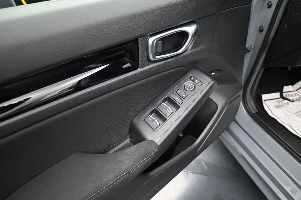 Certified 2025 Honda Civic Sport image 27