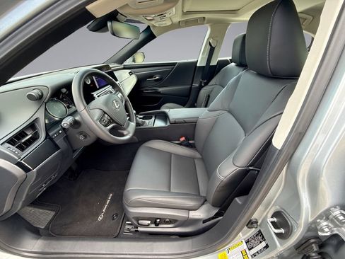 Used 2025 Lexus ES 350 w/ Premium Package FWD image 30