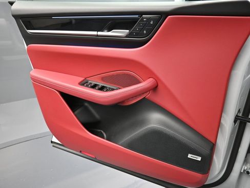 Certified 2024 Porsche Macan 4 Electric image 22