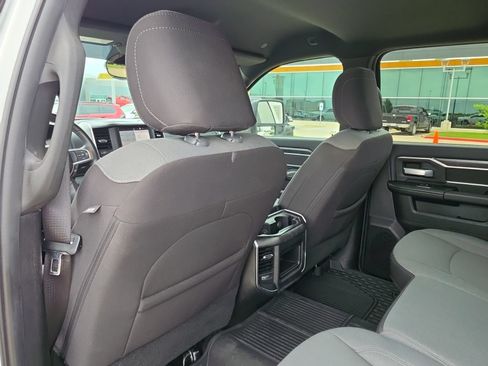 Used 2024 RAM 2500 Big Horn AWD/4WD image 16