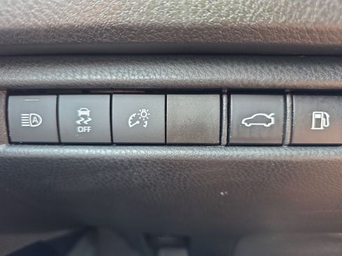 Used 2025 Toyota Camry LE FWD image 24